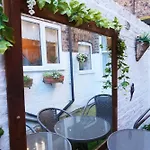 59 Moss - Close To The Centre York