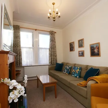 59 Moss - Close To The Centre