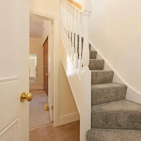 59 Moss - Close To The Centre * York