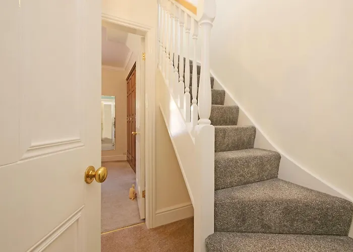 59 Moss - Close To The Centre * York